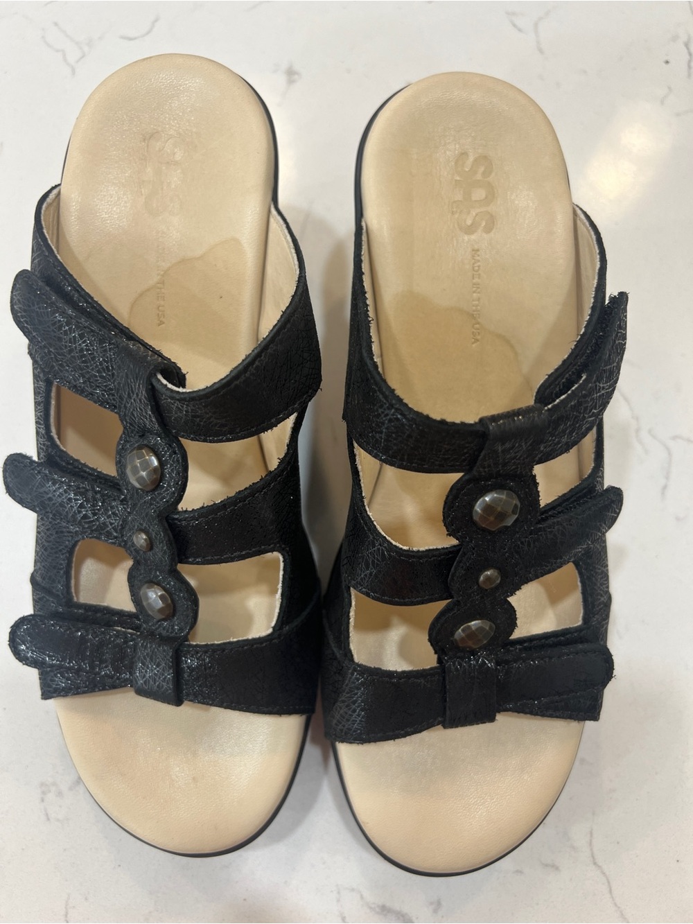 SAS Womens Ginger US 7 M Black Casual Wedge Strappy Sandal Slip On Adjustable